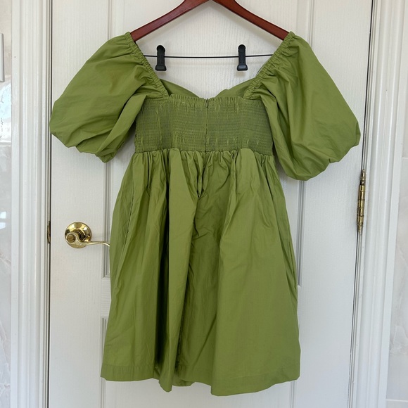 En Saison Short Green Babydoll Poplin Dress with a Sweetheart Neckline - Picture 3 of 5